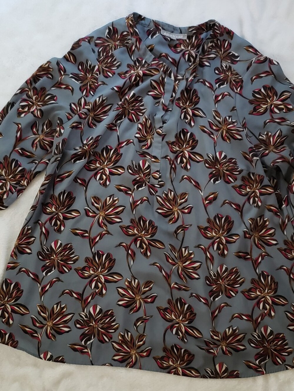 Daniel Rainn Plus Size 2XL Floral Blouse Split V-Neck Roll Tab Sleeve Grey Boho